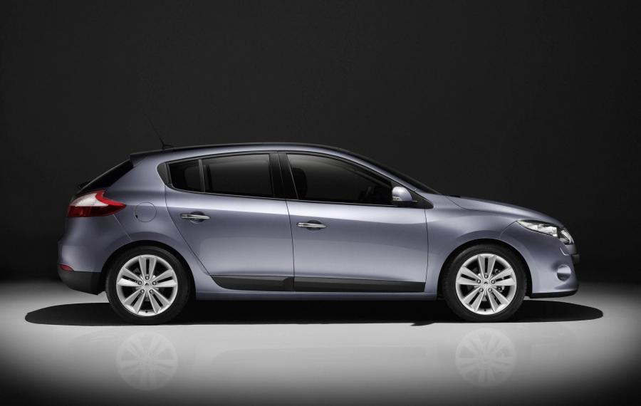  Renault Megane Hatch 2008 года  (фото 18 из 19)